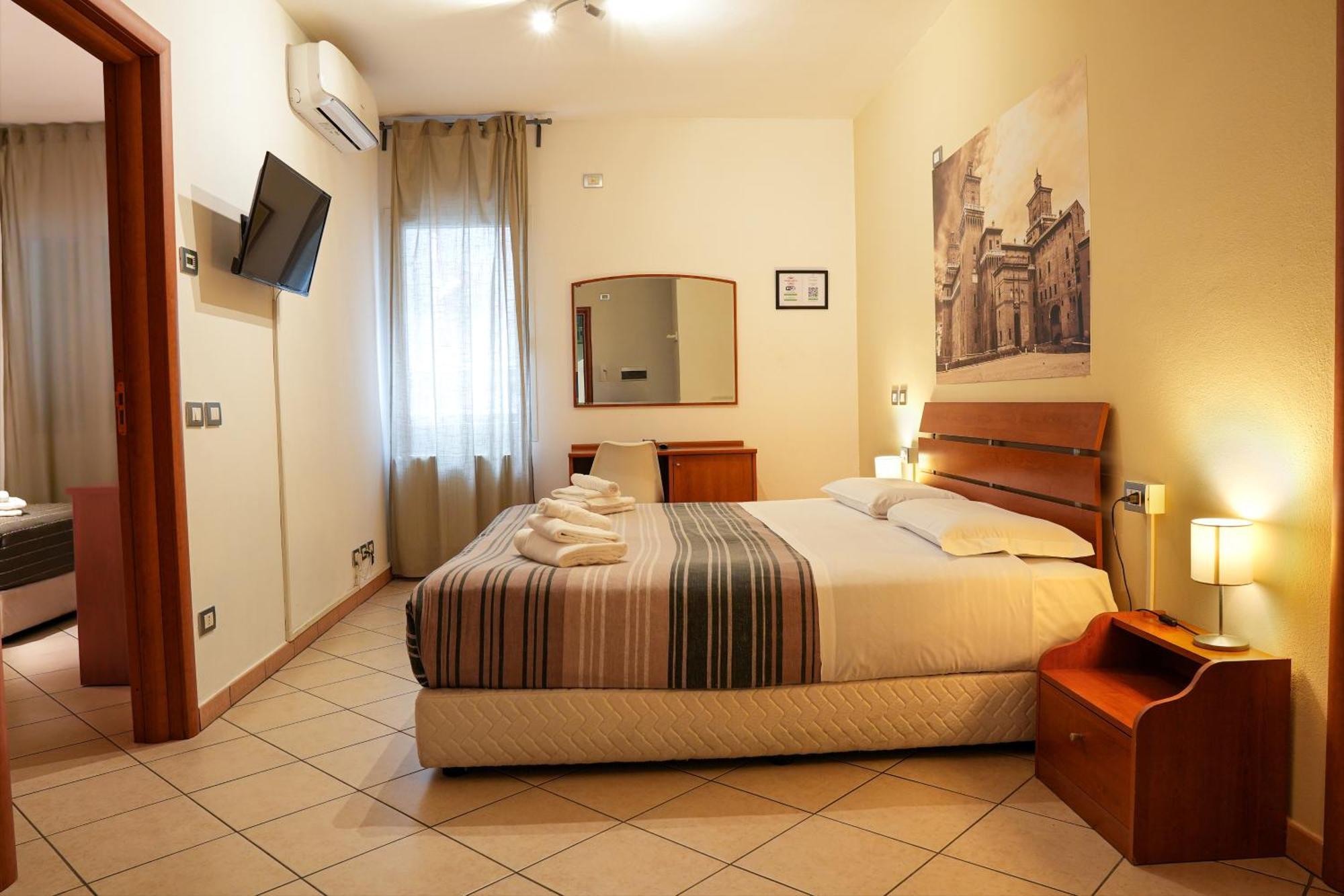 Smart Hotel Ferrara Eksteriør bilde