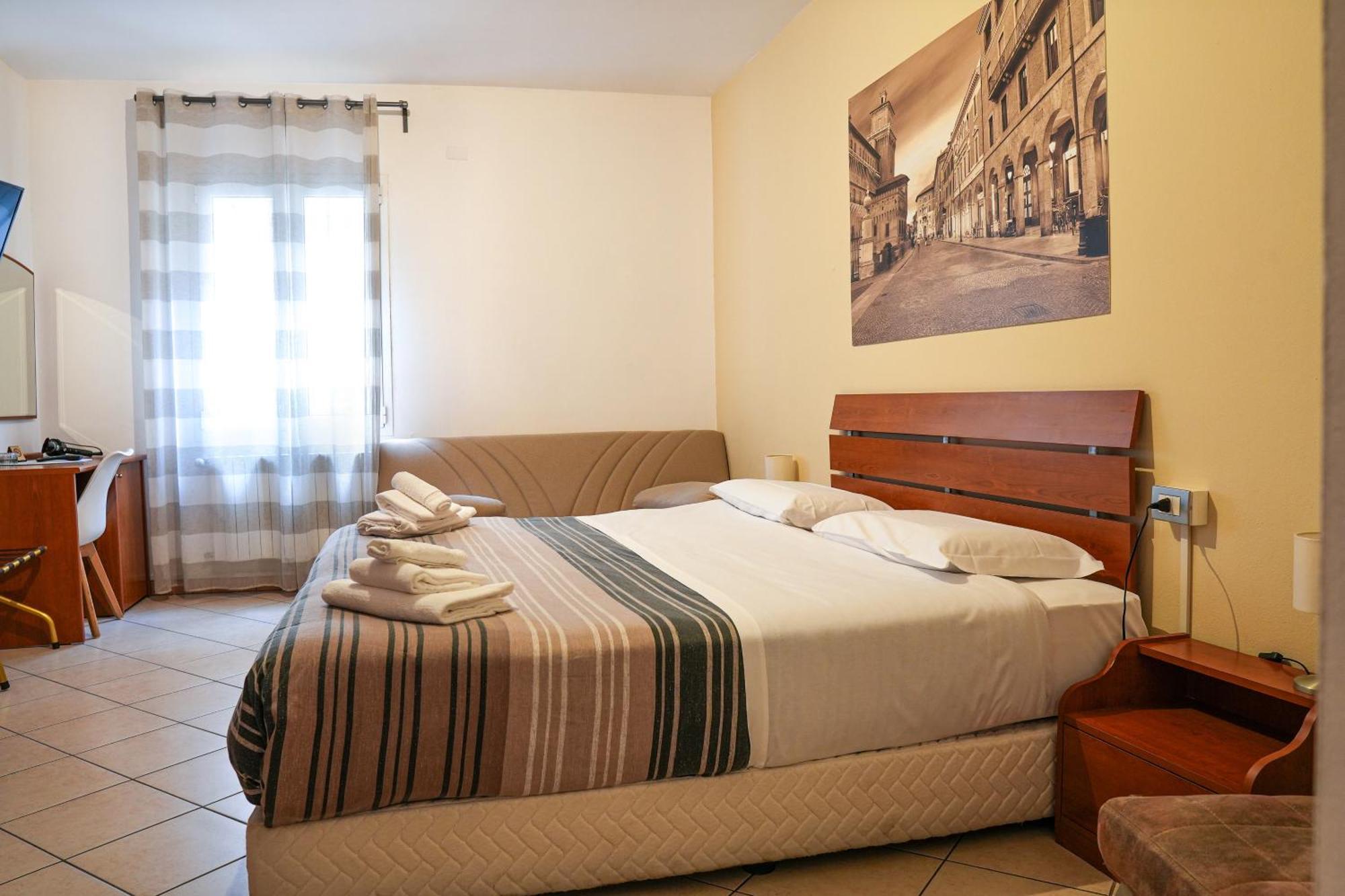 Smart Hotel Ferrara Eksteriør bilde
