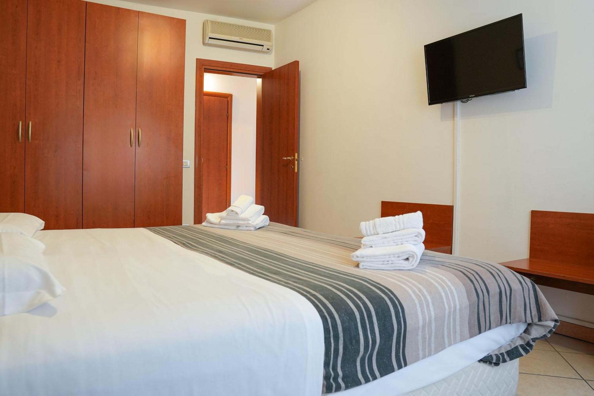 Smart Hotel Ferrara Eksteriør bilde