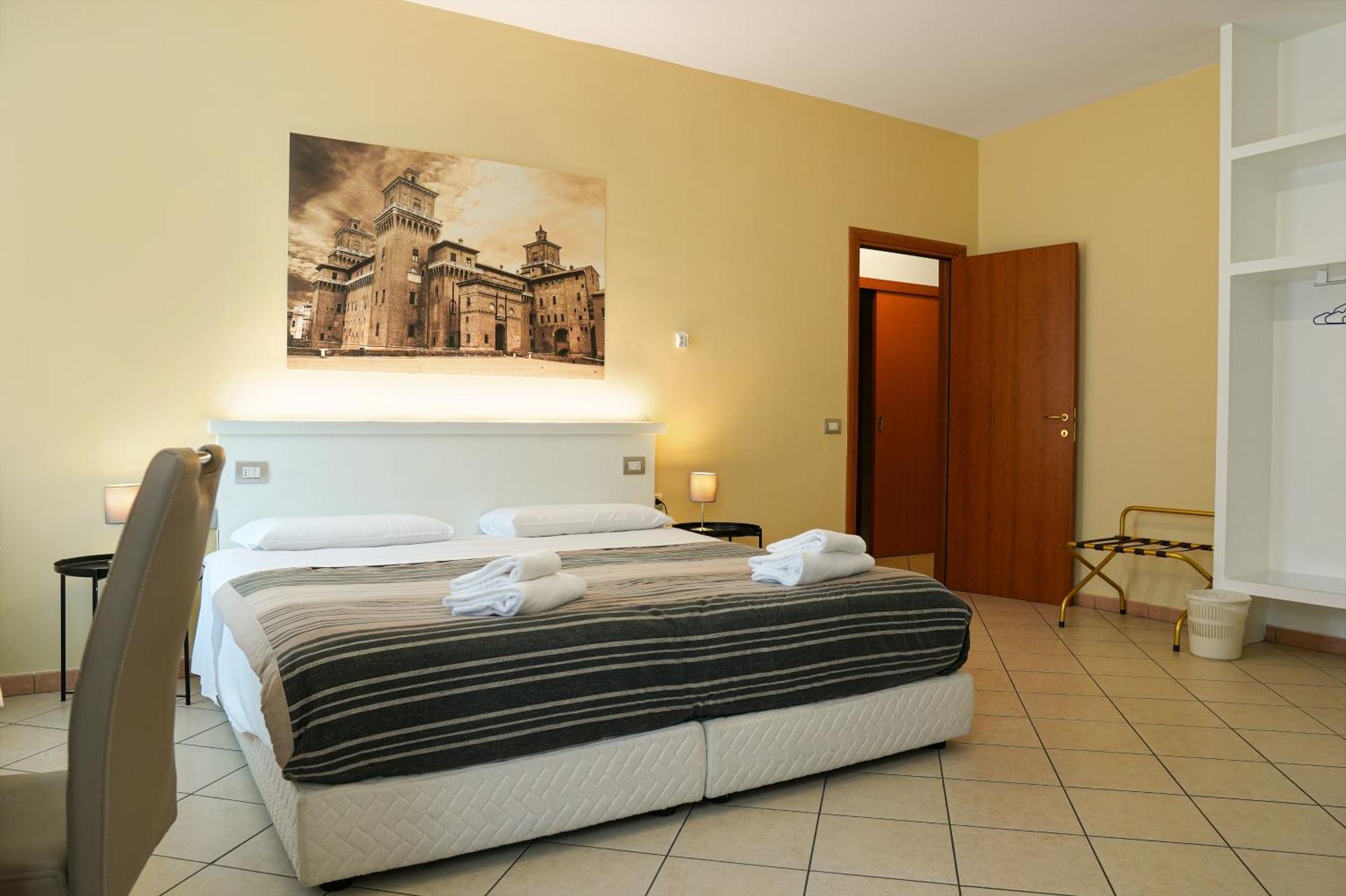 Smart Hotel Ferrara Eksteriør bilde