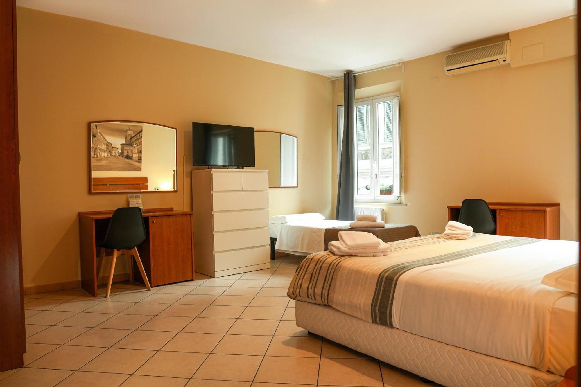 Smart Hotel Ferrara Eksteriør bilde